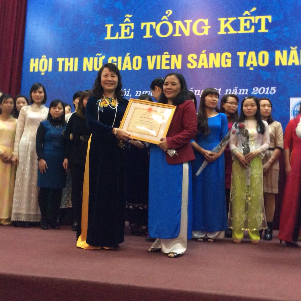 98 giáo viên đoạt giải Nữ giáo viên sáng tạo năm 2014