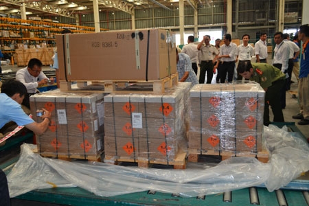 Tịch thu 144.000 viên đạn nhập khẩu trái phép qua cửa khẩu sân bay quốc tế Tân Sơn Nhất