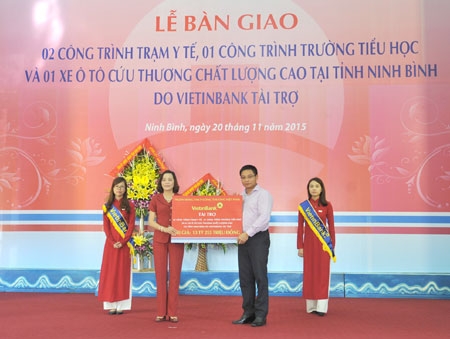 VietinBank tài trợ hơn 13 tỷ đồng cho tỉnh Ninh Bình