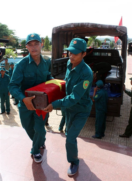 Đồng chí Trần Văn Vui hy sinh tại lộ 4 (Cái Bè, Tiền Giang)