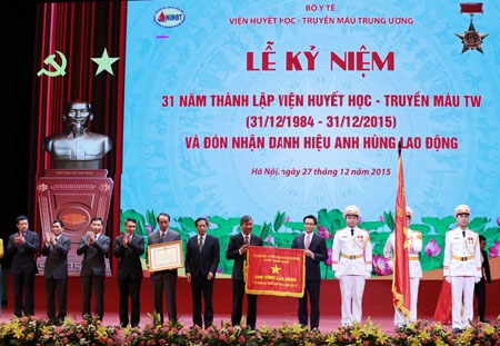 Viện Huyết học và Truyền máu Trung ương đón nhận Danh hiệu Anh hùng Lao động