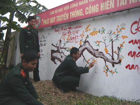 Tết về, chiến sĩ trẻ thêm vui