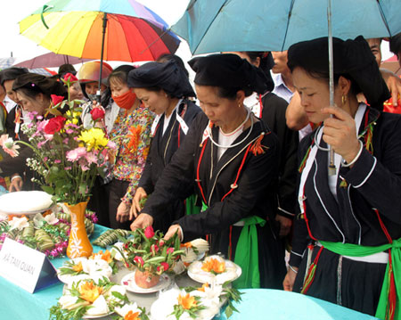 Vui Tết cổ truyền cùng đồng bào dân tộc thiểu số