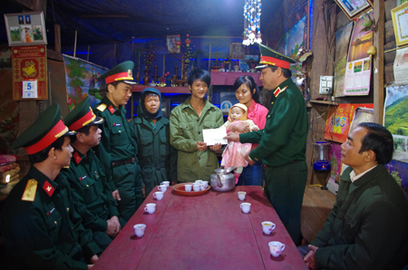 Mang Xuân về hải đảo, biên cương