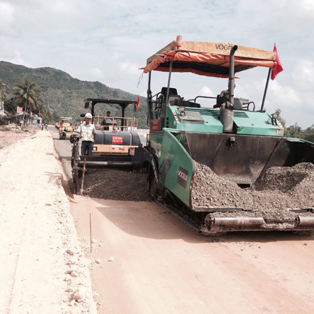 Các doanh nghiệp quân đội thi công xuyên Tết để “về đích” sớm