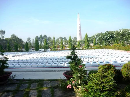 Thi hài đồng chí Nguyễn Văn Thấy được an táng tại khu Vĩnh Trang