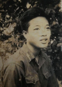 Chị Diên và má Khánh ở đèo Đá Bạc biết phần mộ liệt sĩ Nguyễn Quang Cảnh