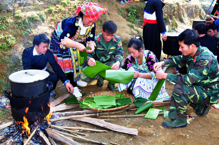 Xuân ấm nghĩa tình quân dân