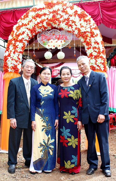 Mang ơn Bộ đội Cụ Hồ