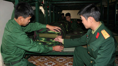 Người anh, người bạn của chiến sĩ mới