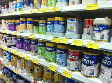 Nhiều hãng sữa vẫn “lách luật” để tăng giá