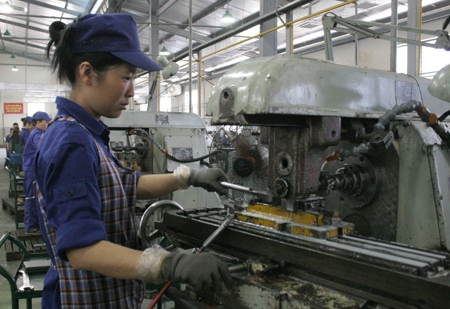 Chăm lo lợi ích người lao động