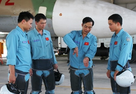 Hai cương vị, một mục tiêu