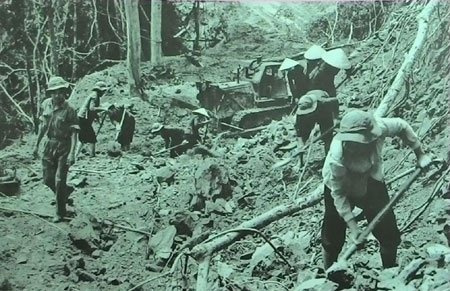 Nghĩa tình đồng đội và vai trò “nhân chứng lịch sử”