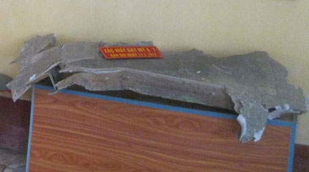 Mảnh xác máy bay AD7 