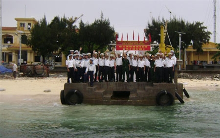 Sinh Tồn Đông ấm tình đồng đội