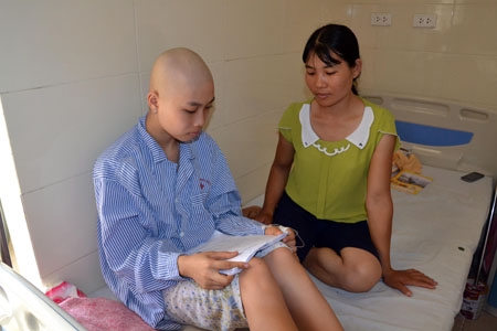 “Em không sợ bệnh, chỉ sợ không được đến trường”