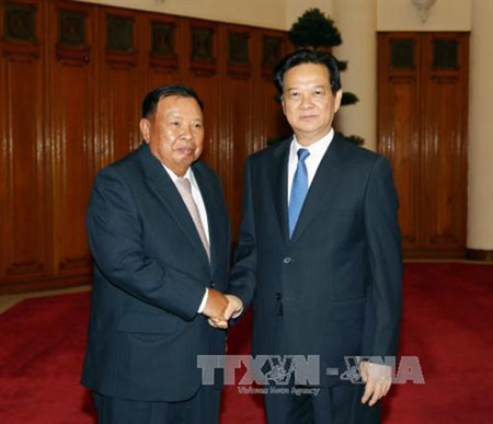 Làm sâu sắc thêm quan hệ hữu nghị truyền thống Việt Nam - Lào 