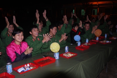 Chung niềm vui, thêm gắn kết