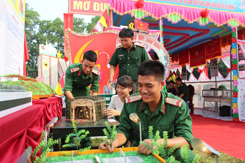 Tưng bừng hội trại