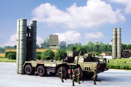 Lãnh đạo xây dựng quân chủng vững mạnh toàn diện, bảo vệ vững chắc bầu trời Tổ quốc