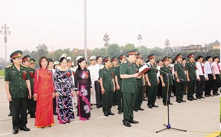 Phát huy truyền thống vẻ vang, vững bước đi lên trong thời kỳ mới