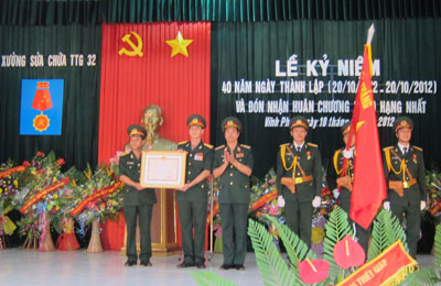 Kỷ niệm 40 năm ngày truyền thống và đón nhận Huân chương bảo vệ Tổ quốc hạng Nhất 