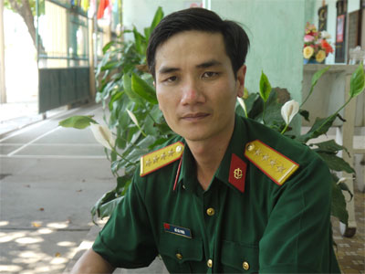 Không quản hiểm nguy, dập lửa cứu rừng