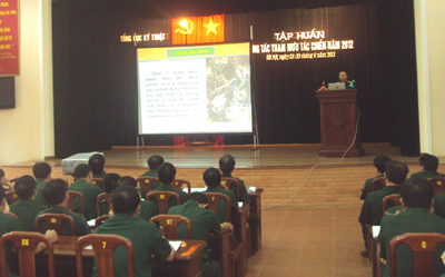 Tập huấn công tác tham mưu tác chiến năm 2012