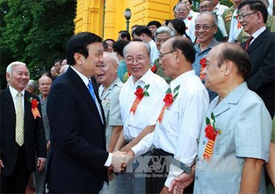 Chủ tịch nước Trương Tấn Sang gặp mặt đại biểu cựu thanh niên xung phong