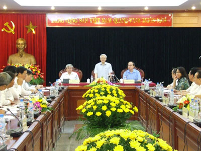 Tổng bí thư Nguyễn Phú Trọng làm việc tại Bộ Khoa học và Công nghệ