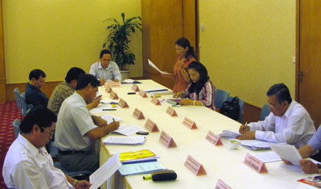 Quyết toán ngân sách Nhà nước năm 2011: Tiếp tục câu chuyện “ván đã đóng thuyền”