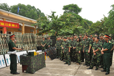 Công dân có quyền và trách nhiệm học tập để nắm vững kiến thức QPAN