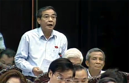 Giữ nguyên tên nước là hợp lòng dân