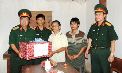 Chủ động, trách nhiệm thực hiện tốt nhất công tác chính sách và phong trào “Đền ơn đáp nghĩa” 