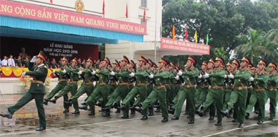 Nâng cao chất lượng xây dựng nhà trường chính quy, mẫu mực