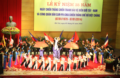 Lịch sử mãi mãi khắc ghi (xem clip)