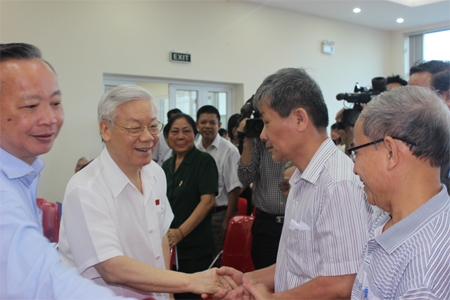 Tổng Bí thư Nguyễn Phú Trọng tiếp xúc cử tri quận Ba Đình và Tây Hồ