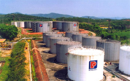 Sức ép thị trường xăng dầu cuối năm