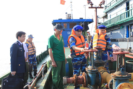 Kiên quyết đấu tranh trấn áp tội phạm vi phạm pháp luật trên biển