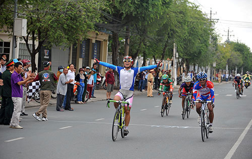 Chặng 1, Cuộc đua xe đạp 