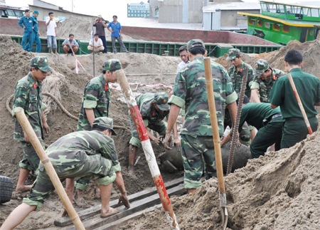 Xử lý an toàn bom, mìn sót lại sau chiến tranh