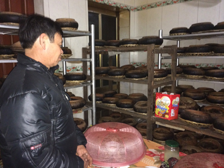 Xông đất đại gia đưa cá kho lên internet