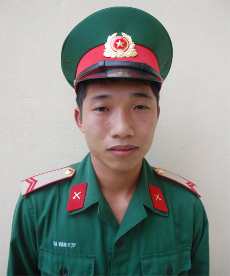 Chiến sĩ trẻ dũng cảm bắt kẻ gian 