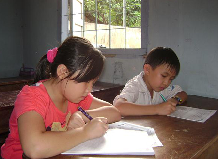 Ép con đi luyện chữ - những hệ lụy khôn lường