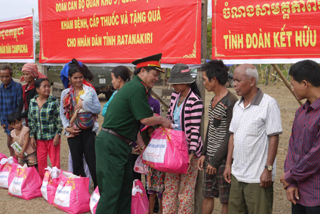 Những sứ giả của tình hữu nghị