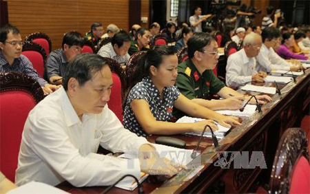 Hoạt động đầu tư công bao gồm cả theo dõi, kiểm tra dự án đầu tư