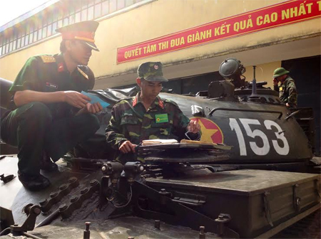 Cán bộ kỹ thuật Tăng-Thiết giáp tranh tài ở 5 nội dung thi