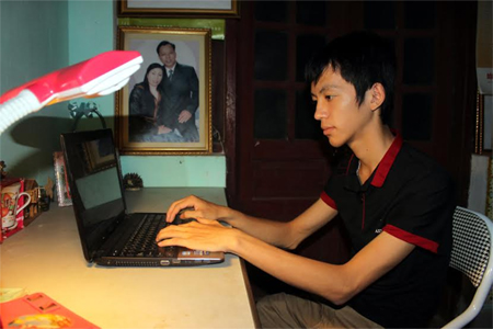  Thương mẹ, sáng chế ra thiết bị tự động sưởi ấm cho gà