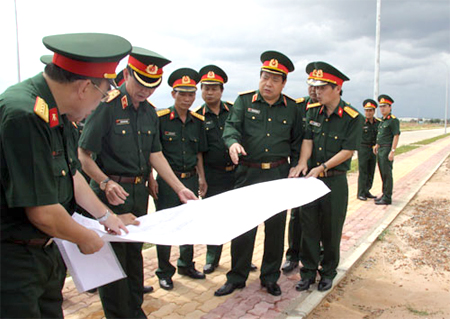 Đại tướng Phùng Quang Thanh làm việc tại Khu công nghiệp quốc phòng Long Bình
